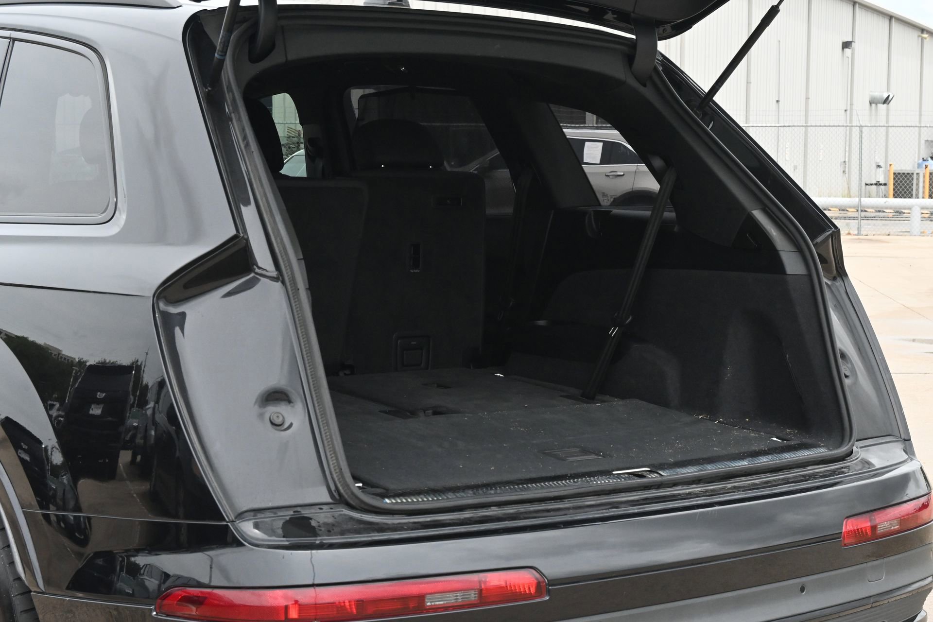 Used 2021 Audi Q7 3.0T Prestige w/ Prestige Package AWD/4WD image 22