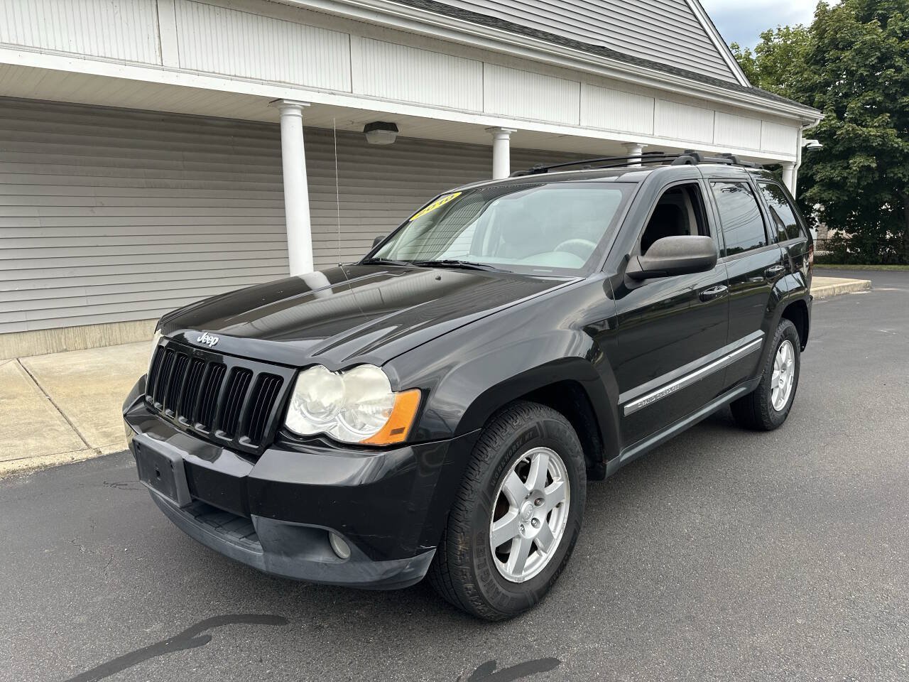 Used 2010 Jeep Grand Cherokee Laredo w/ Popular Equipment Group