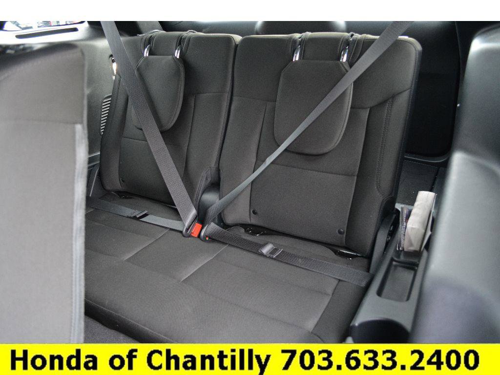 Used 2024 Ford Explorer XLT image 38