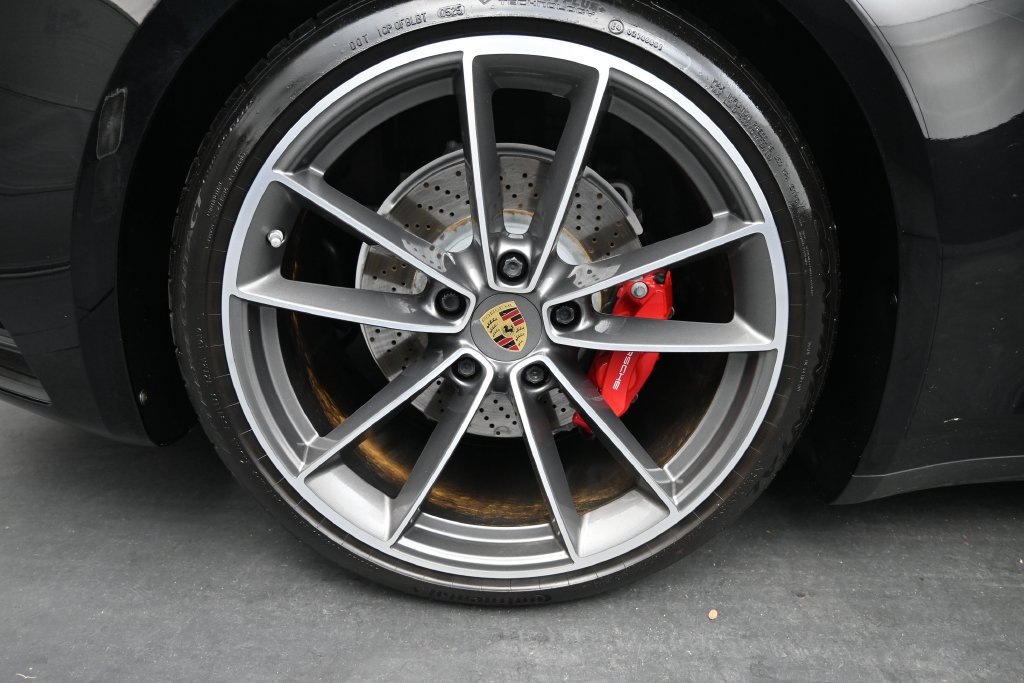 Certified 2020 Porsche 911 Carrera 4S AWD/4WD image 19