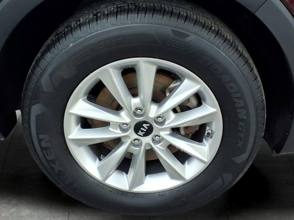 Used 2020 Kia Sorento LX FWD image 9