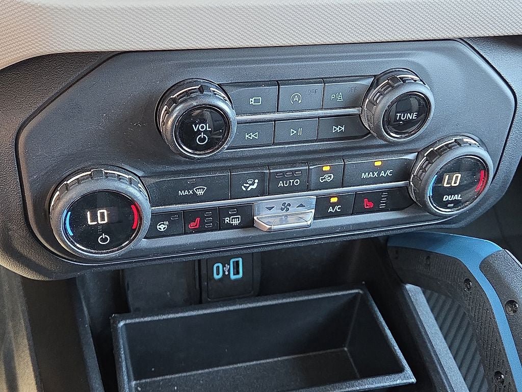 Used 2023 Ford Bronco Wildtrak AWD/4WD image 29