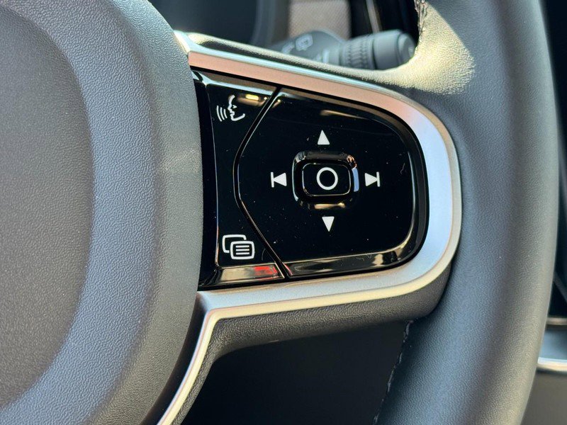 New 2026 Volvo XC90 T8 Plus w/ Protection Package Premier image 12