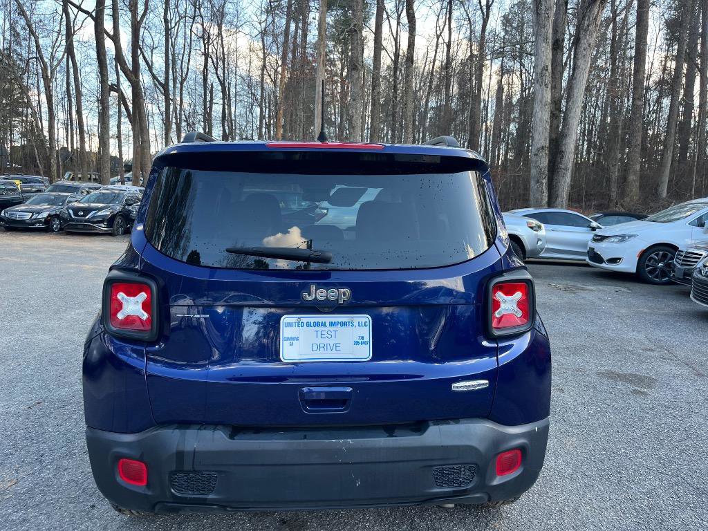 Used 2019 Jeep Renegade Latitude w/ Popular Equipment Group FWD image 9