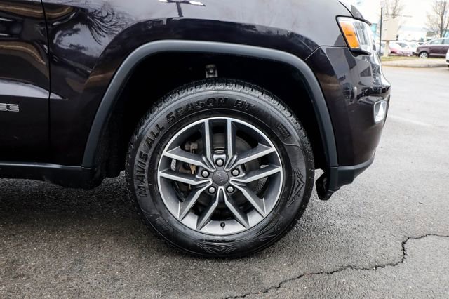 Used 2019 Jeep Grand Cherokee Limited AWD/4WD image 25