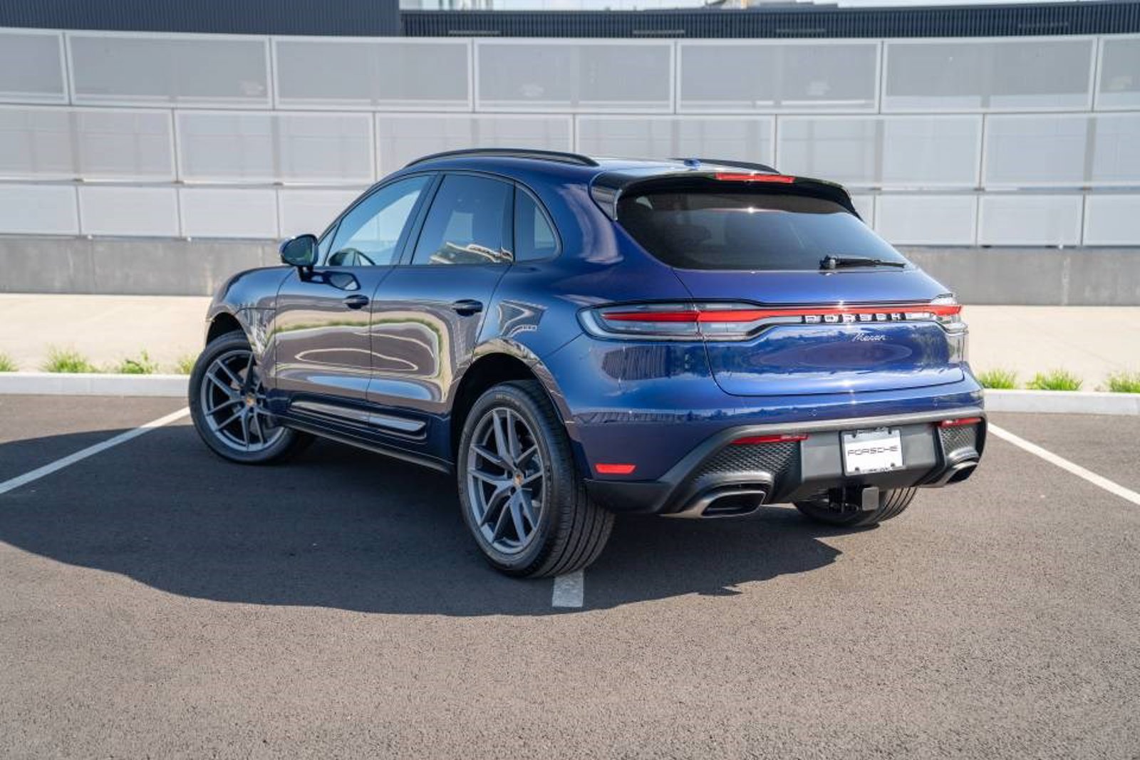 New 2026 Porsche Macan AWD/4WD image 3