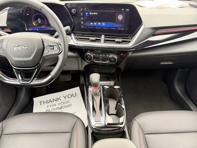 Used 2025 Chevrolet Trax RS w/ Sunroof Package image 11