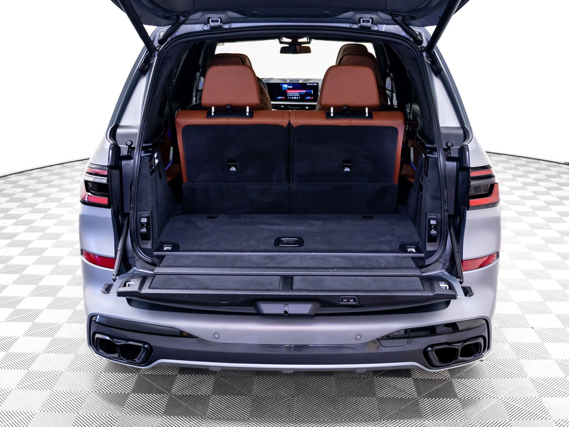 Certified 2024 BMW X7 M60i w/ Executive Package AWD/4WD image 33