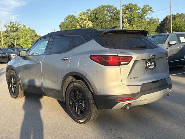 Used 2023 Chevrolet Blazer LT w/ Sound & Technology Package FWD image 9