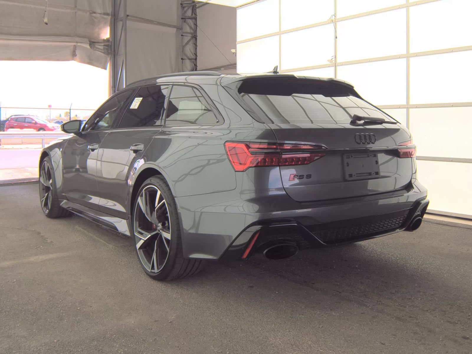 Used 2022 Audi RS 6 w/ Executive Package AWD/4WD image 6