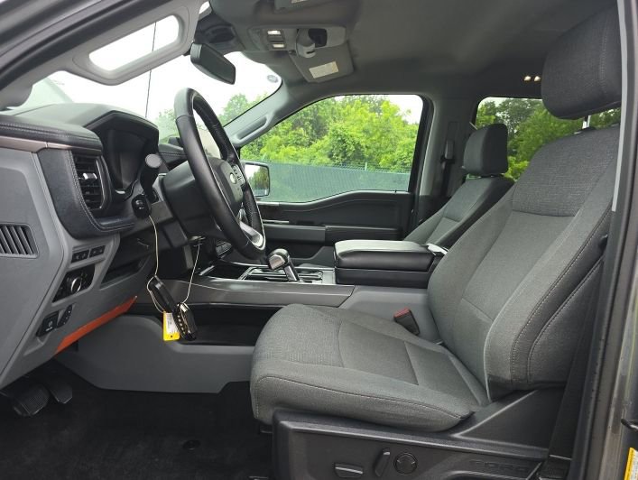 Used 2024 Ford F150 Lightning Flash AWD/4WD image 6