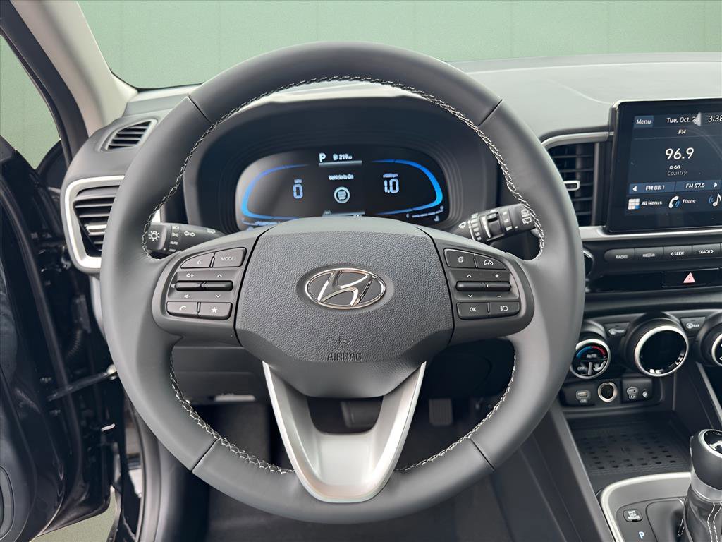 Used 2026 Hyundai Venue SEL FWD image 16