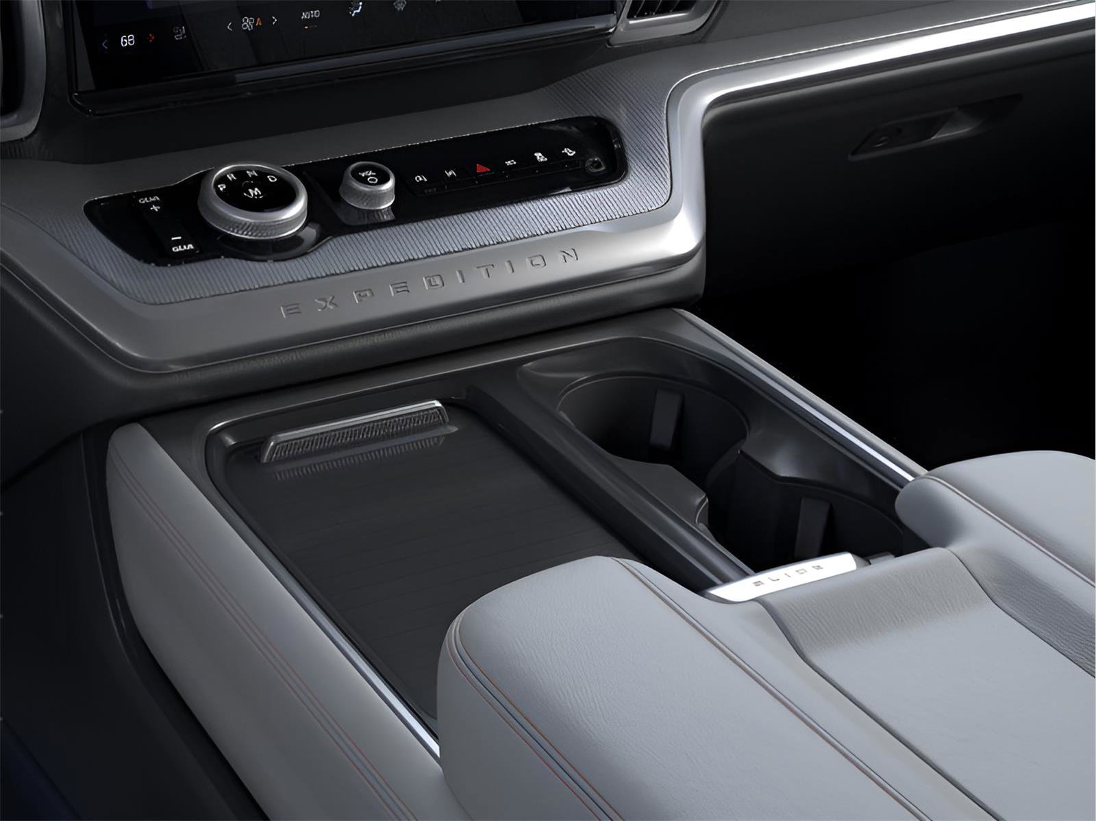 New 2025 Ford Expedition Active image 15