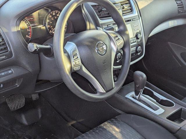 Used 2016 Nissan Altima 2.5 S w/ Power Driver Seat Package image 7