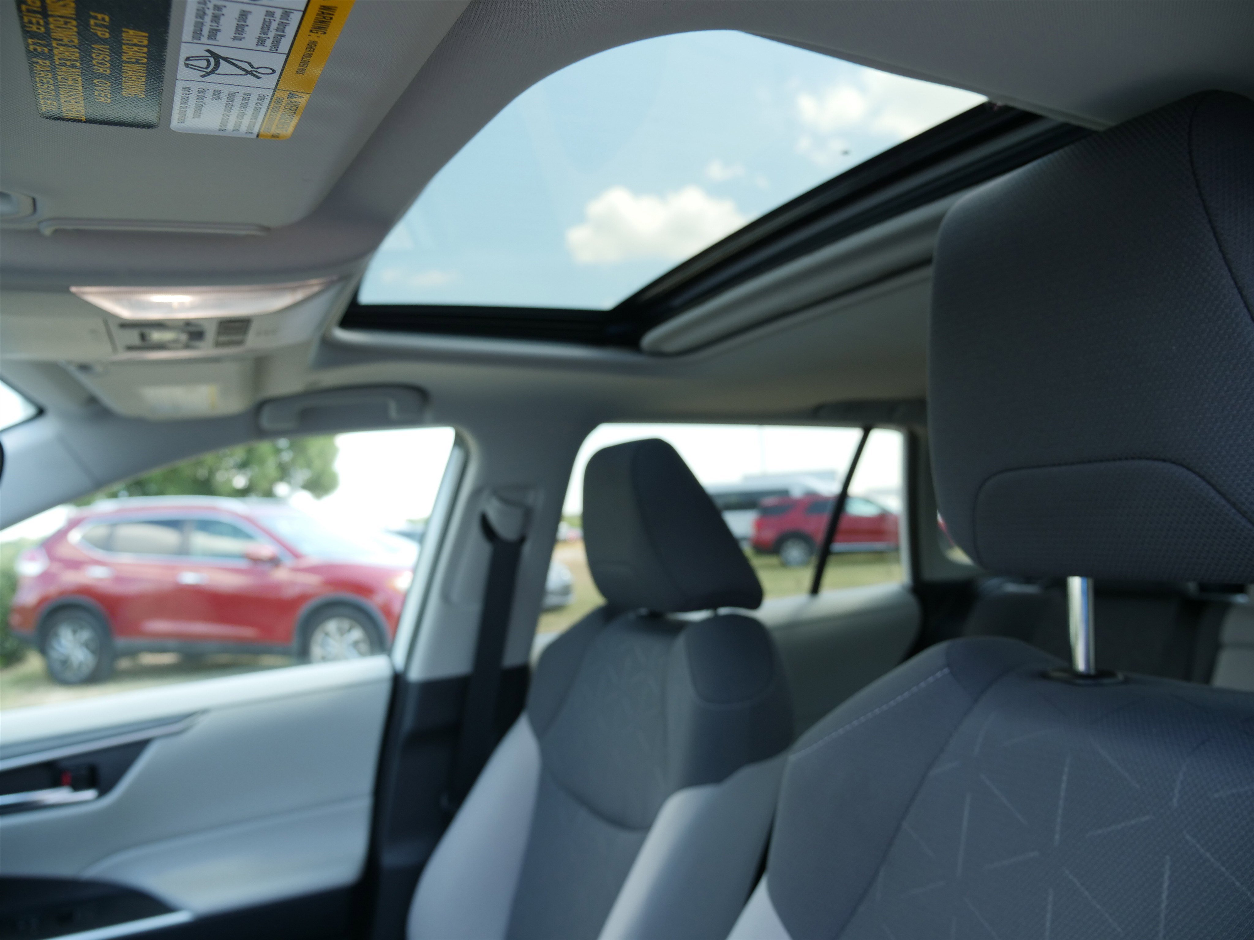 Used 2024 Toyota RAV4 XLE image 28