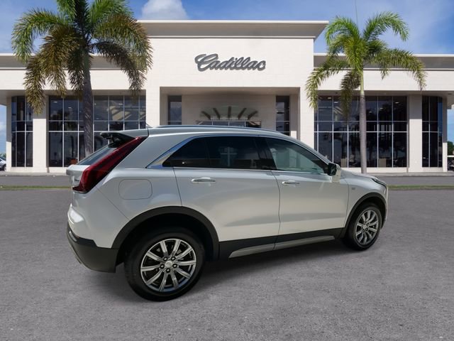 Certified 2022 Cadillac XT4 Premium Luxury w/ Enhanced Visibility Package image 15