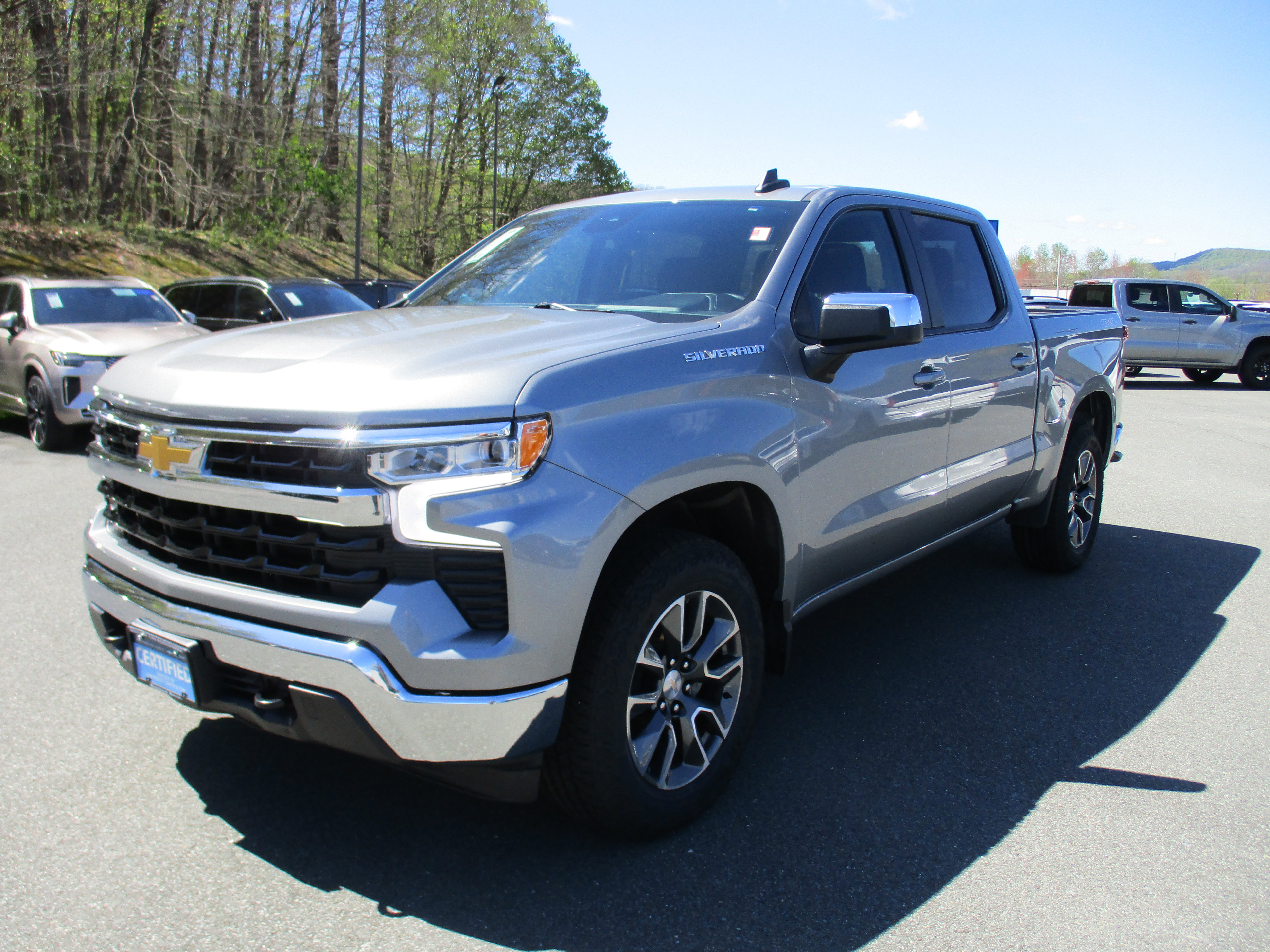 Certified 2024 Chevrolet Silverado 1500 LT AWD/4WD image 1