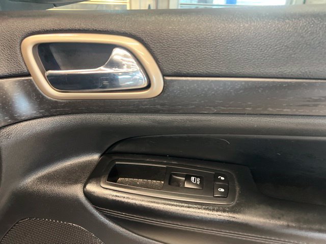 Used 2015 Jeep Grand Cherokee Laredo w/ Quick Order Package 23E RWD image 15