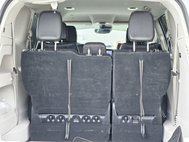 Used 2023 Chrysler Pacifica Touring-L image 27