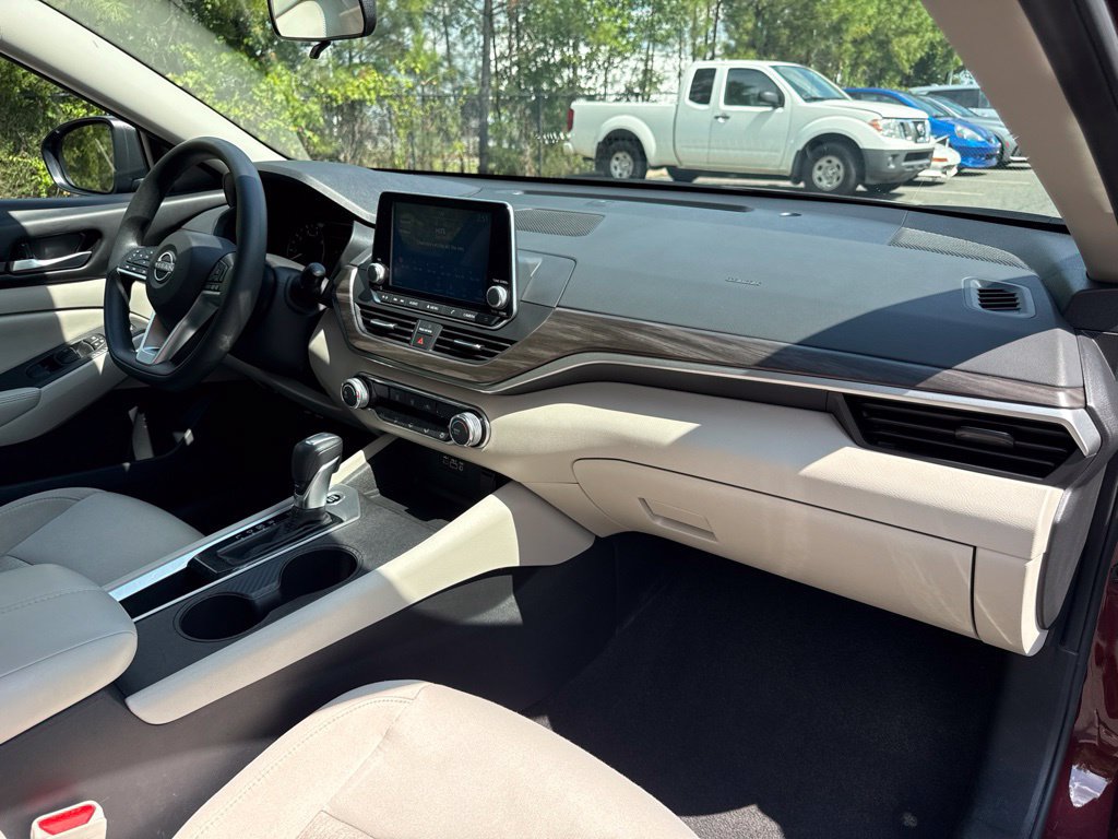 Certified 2025 Nissan Altima 2.5 SV FWD image 39