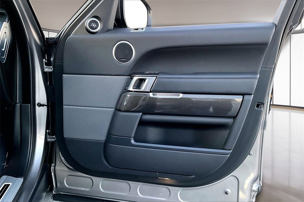 Used 2022 Land Rover Range Rover Sport SVR image 26