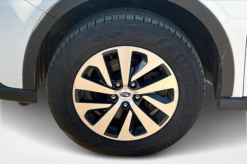 Used 2022 Subaru Outback Premium image 31