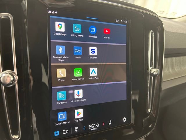 Used 2025 Volvo XC40 B5 Plus AWD/4WD image 15