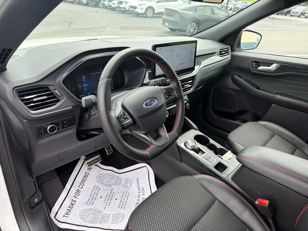 Certified 2023 Ford Escape ST-Line w/ Tech Pack #1 AWD/4WD image 10