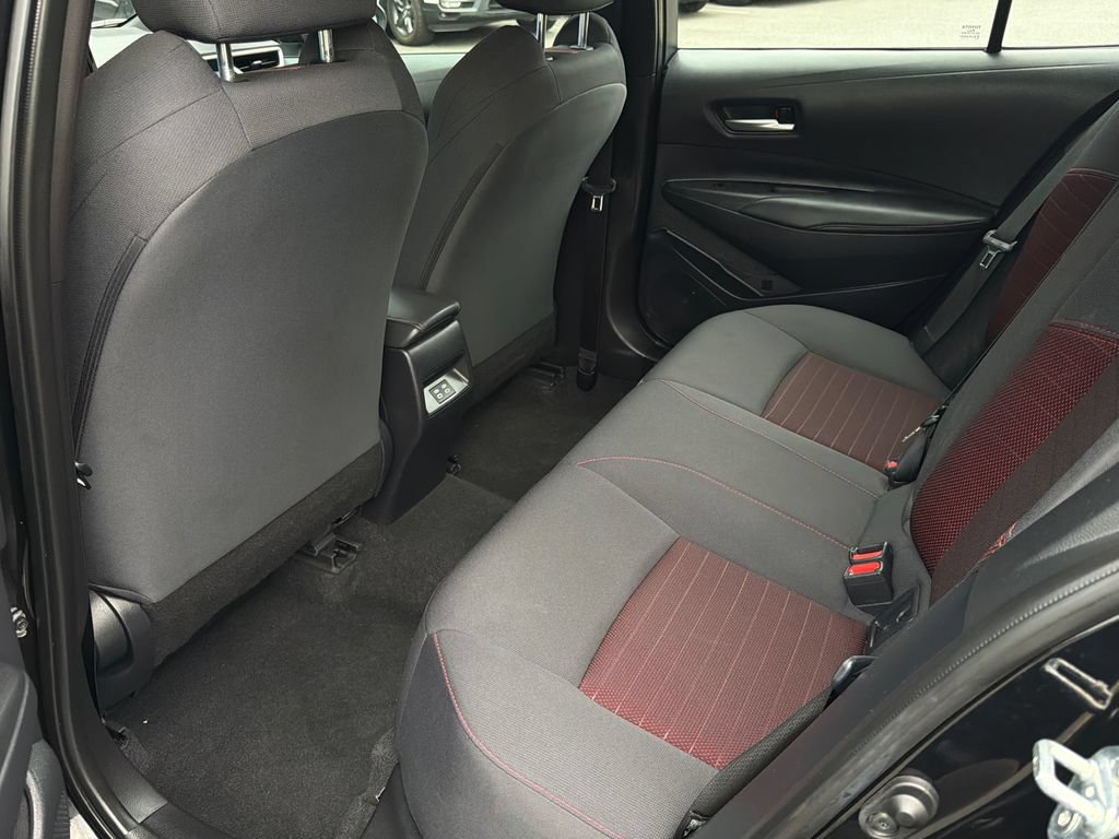 Used 2025 Toyota Corolla SE FWD image 18