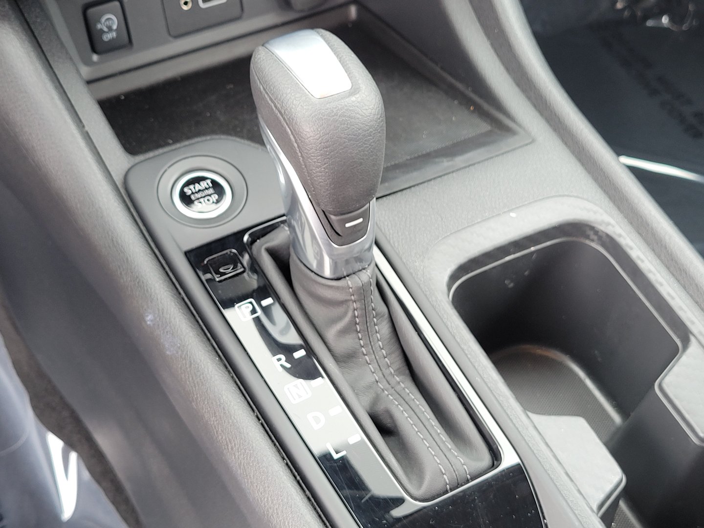 Certified 2025 Nissan Sentra S FWD image 27