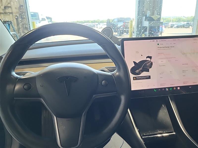 Used 2019 Tesla Model 3 Standard Range Plus RWD image 4