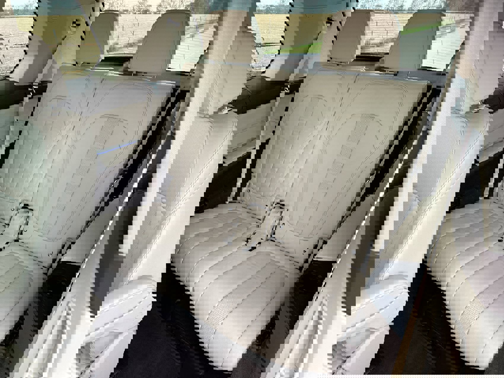 Used 2019 BMW X7 xDrive40i w/ Cold Weather Package image 24