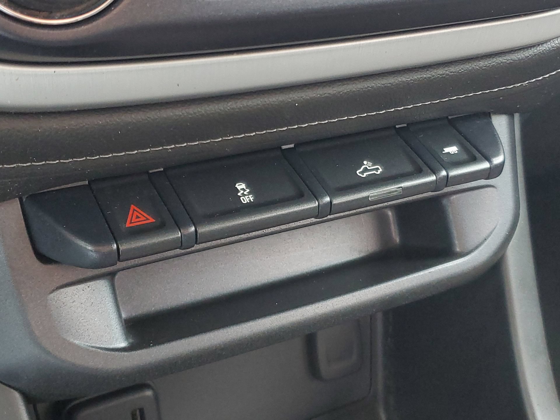 Used 2019 GMC Canyon SLE w/ Elevation Edition RWD image 31