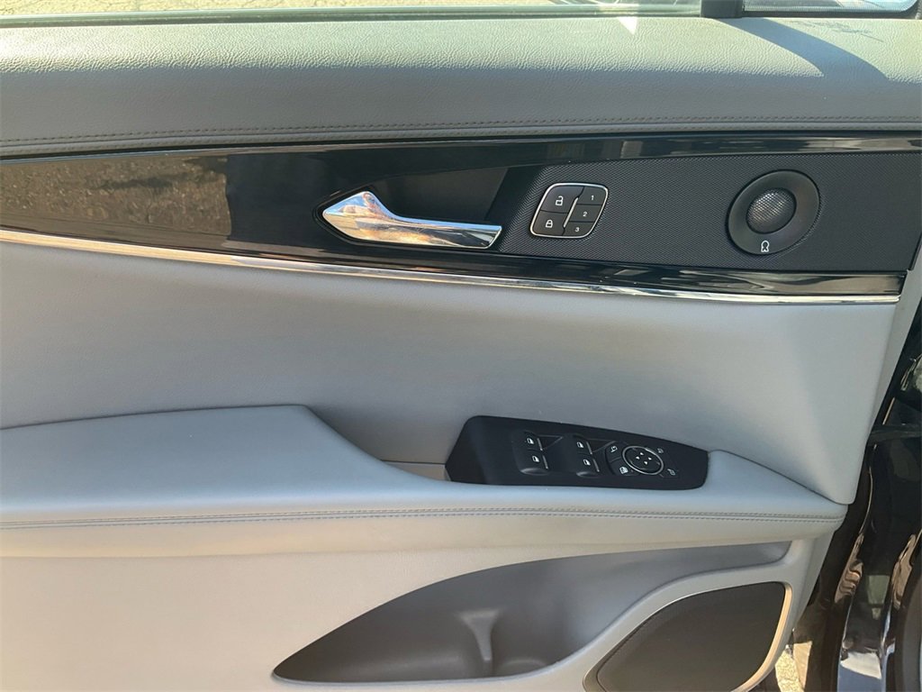 Used 2022 Lincoln Nautilus Reserve w/ Equipment Group 201A image 23