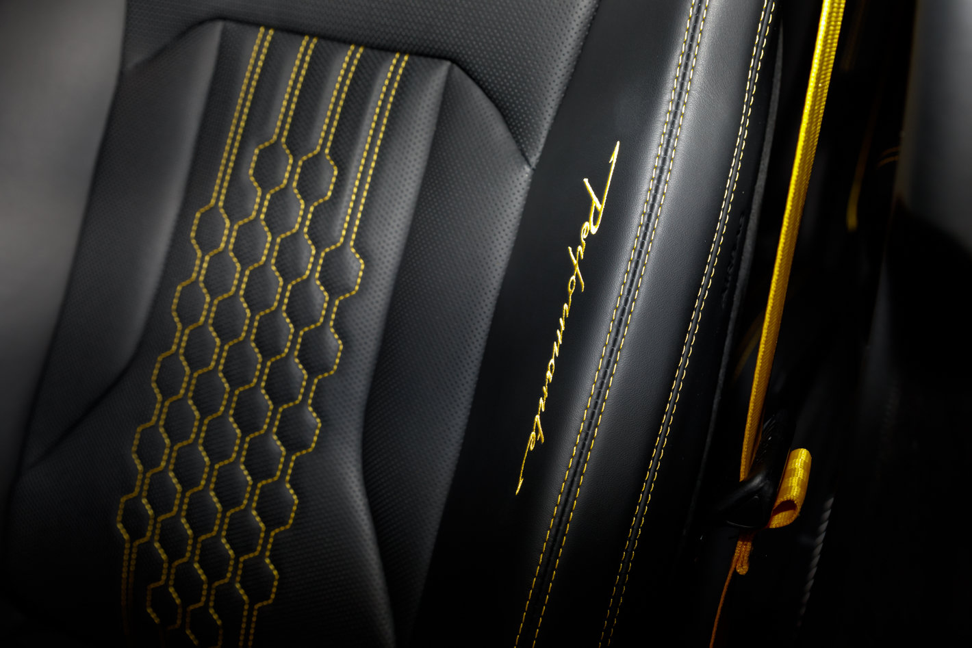 Used 2024 Lamborghini Urus Performante AWD/4WD image 52