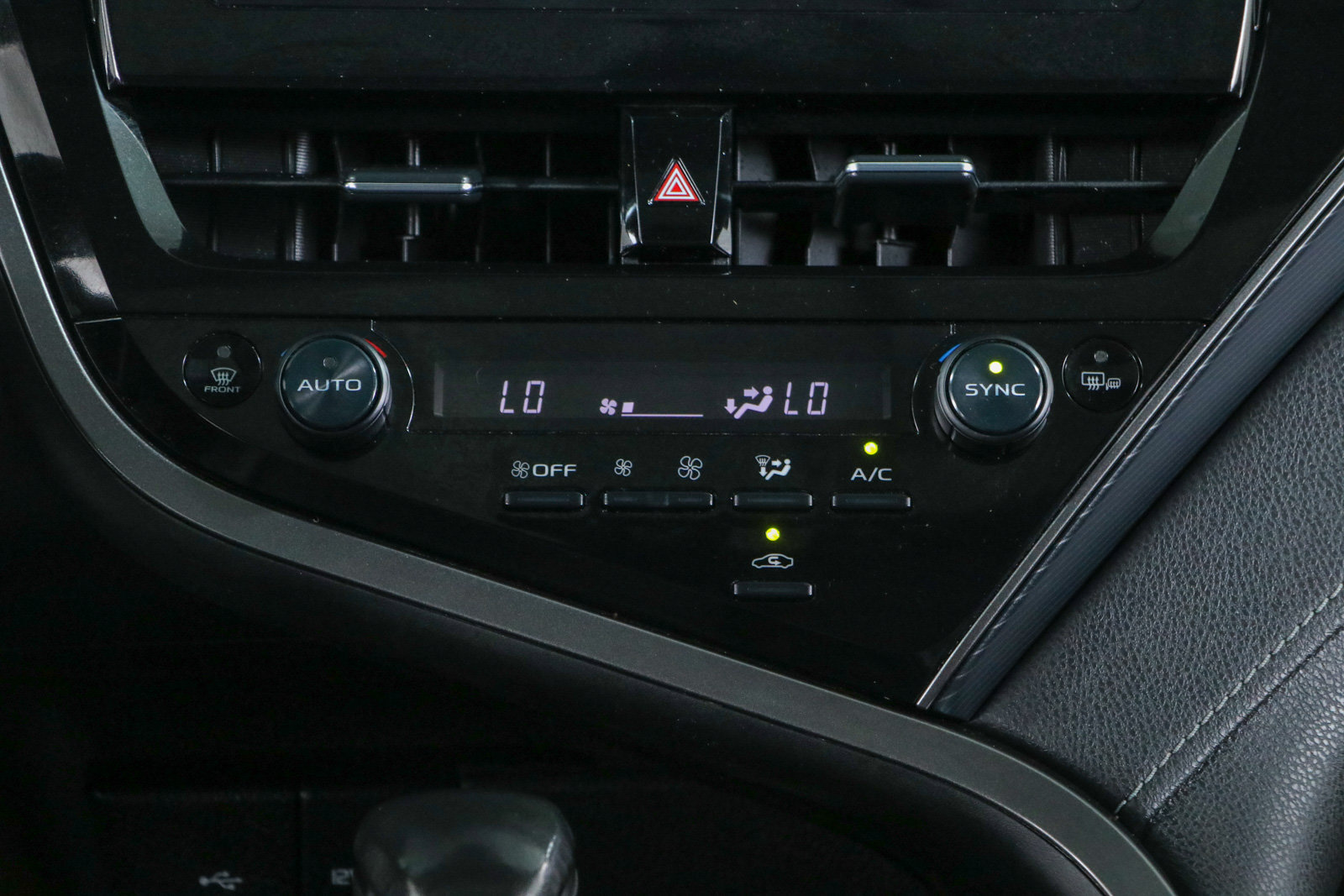 Used 2022 Toyota Camry SE FWD image 20