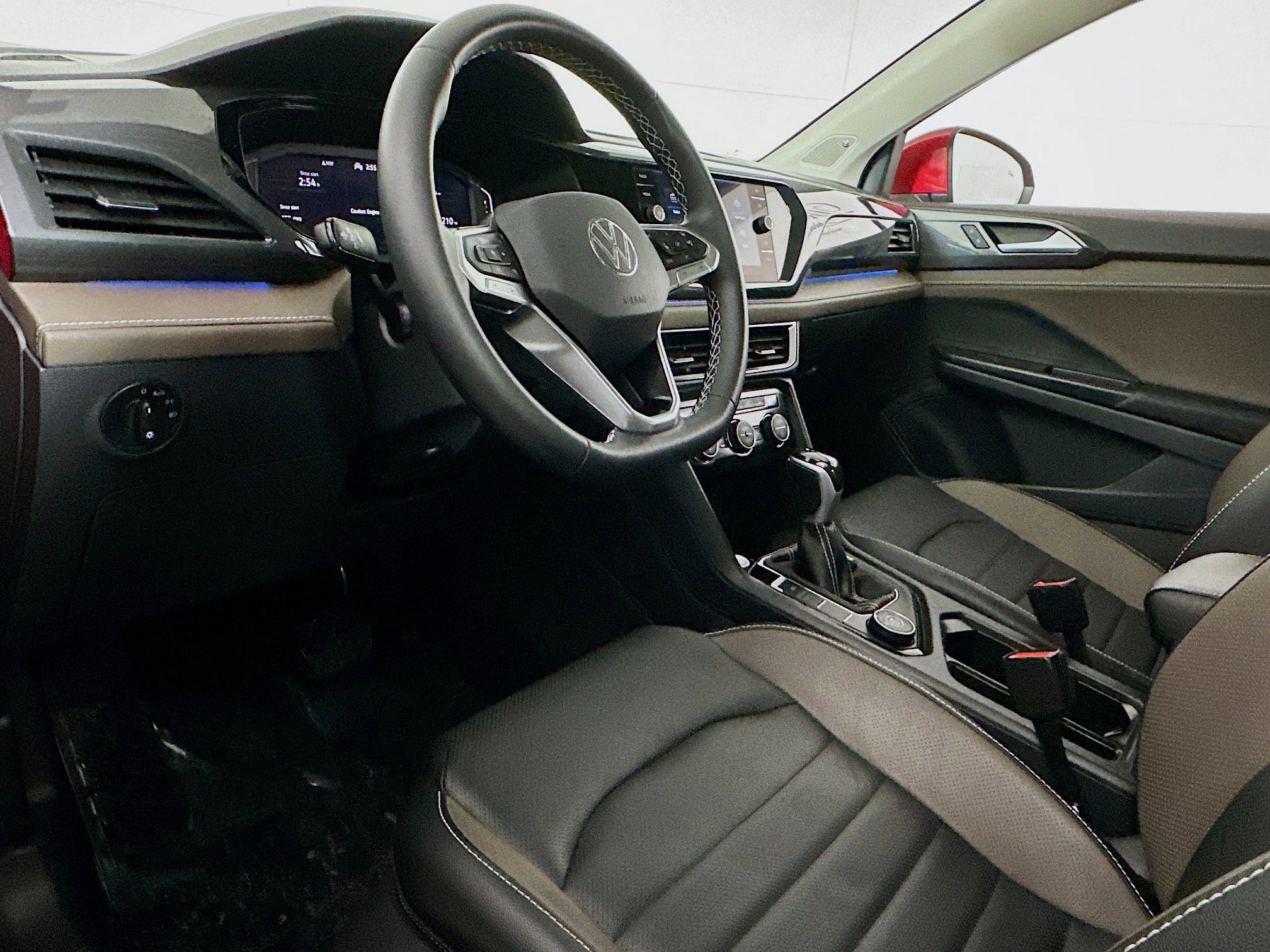 Used 2023 Volkswagen Taos SEL image 7