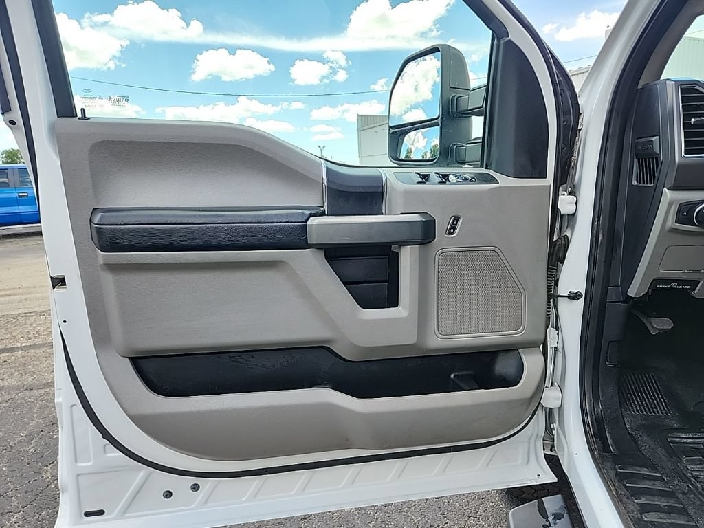 Used 2017 Ford F250 XLT AWD/4WD image 27