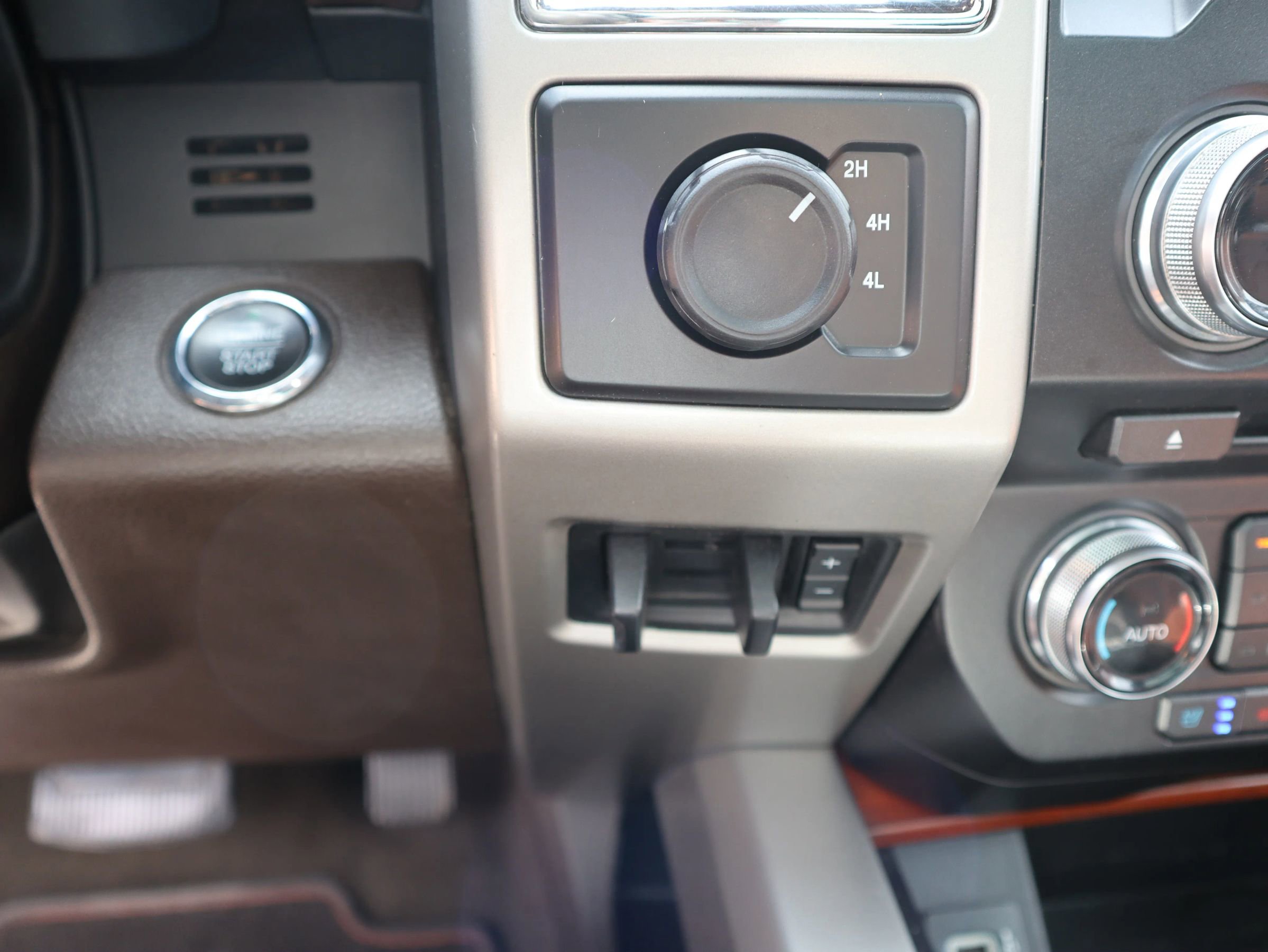 Used 2018 Ford F250 King Ranch image 20