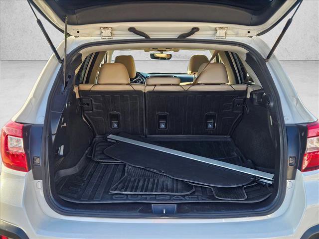 Used 2018 Subaru Outback 2.5i Limited image 6