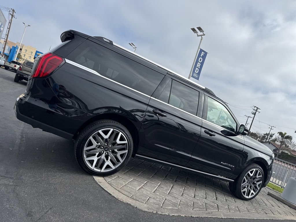 Used 2025 Ford Expedition Max Platinum w/ Platinum Ultimate Package image 2
