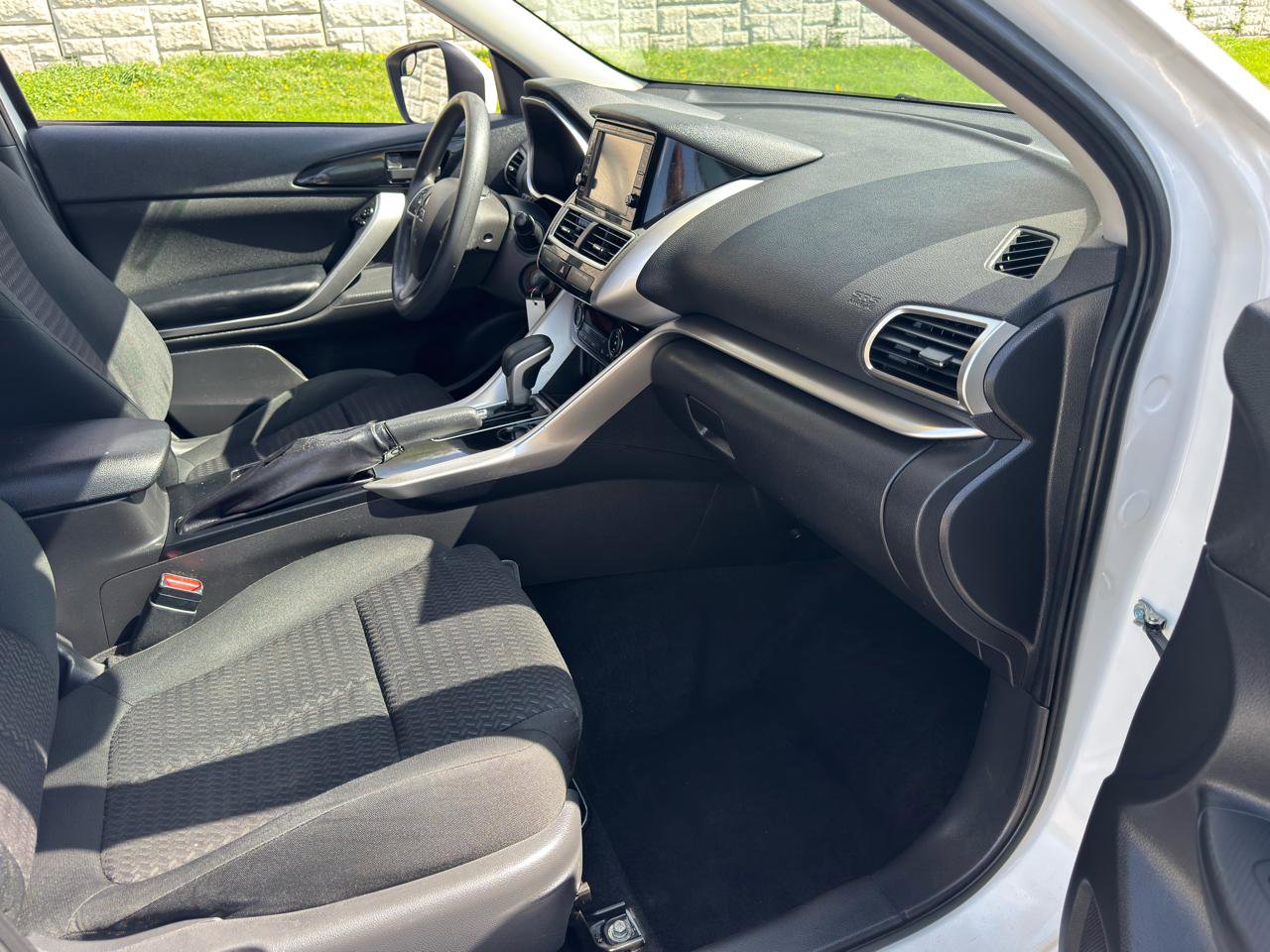 Used 2020 Mitsubishi Eclipse Cross ES image 28