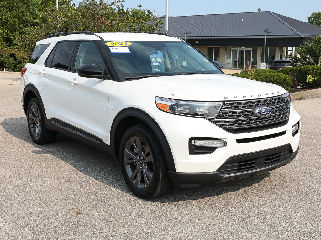 Certified 2024 Ford Explorer XLT w/ Equipment Group 202A AWD/4WD image 10
