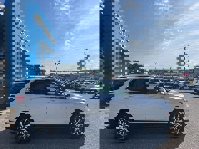 Used 2023 Chevrolet Equinox Premier FWD image 7