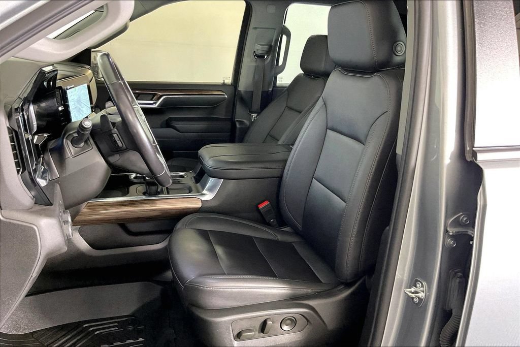 Used 2023 Chevrolet Silverado 1500 RST AWD/4WD image 31