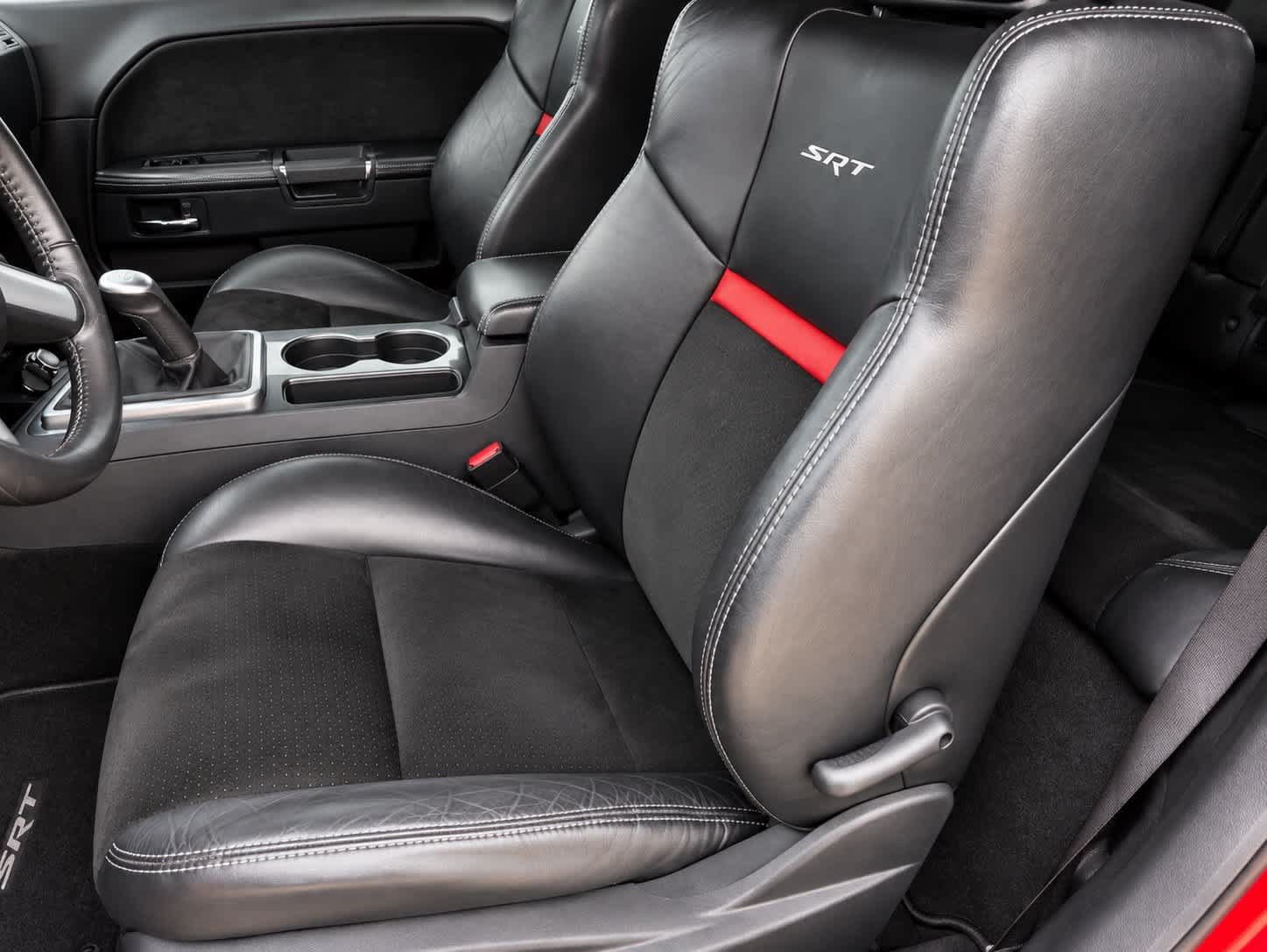 Used 2009 Dodge Challenger SRT8 w/ SRT Option Group II RWD image 19