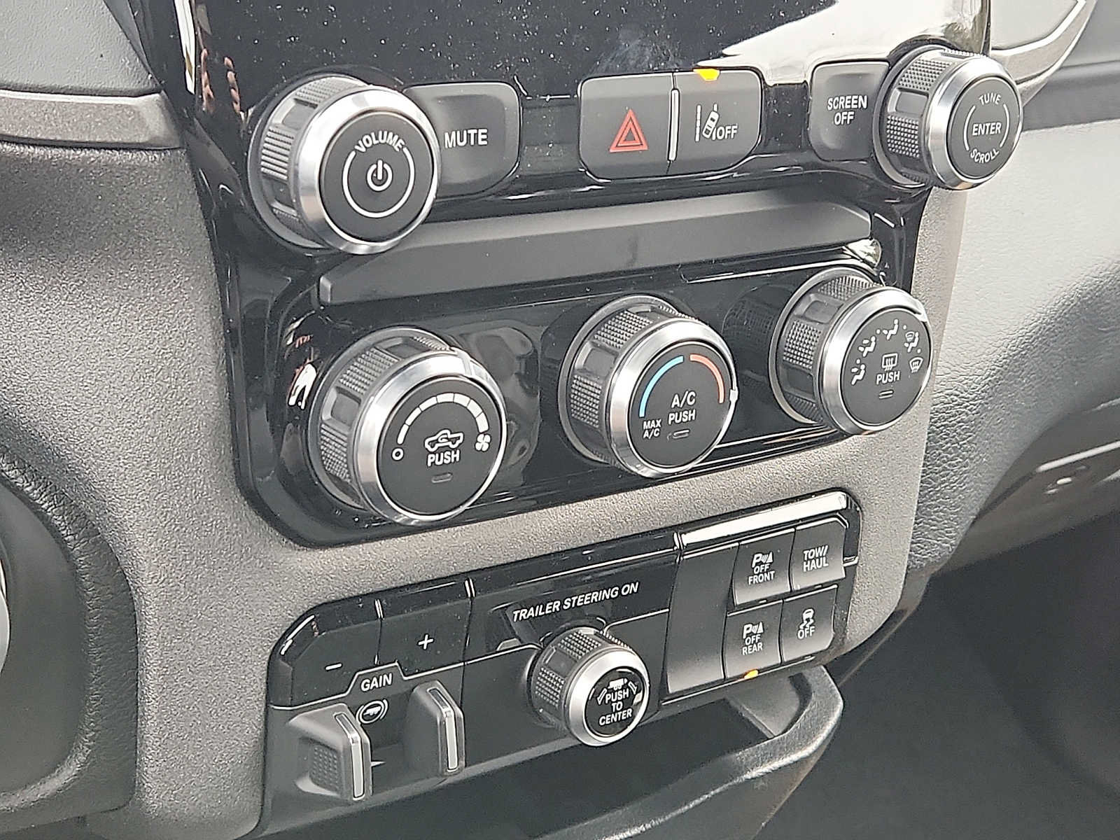 New 2026 RAM 1500 Tradesman AWD/4WD image 11