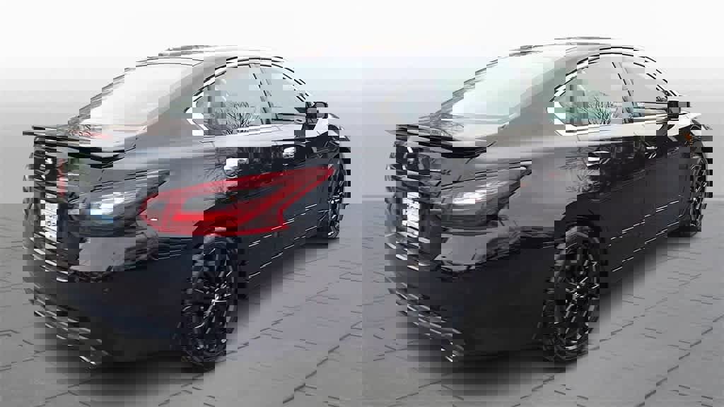 Used 2018 Nissan Altima 2.5 SR w/ SR Midnight Edition image 8