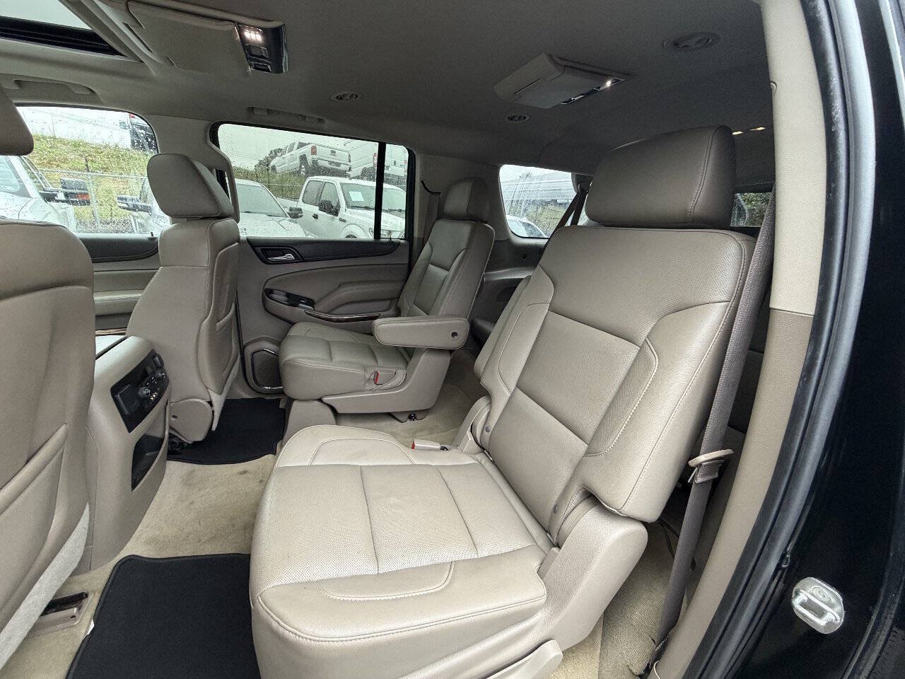 Used 2016 GMC Yukon XL SLT w/ Open Road Package RWD image 13