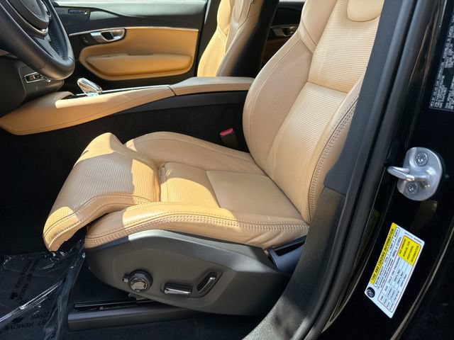 Used 2024 Volvo XC90 B6 Ultimate AWD/4WD image 17
